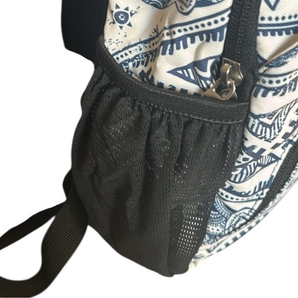 Elephant Geometric Print Sling Backpack with makeup bag & keychain Blue & White - Picture 14 of 16
